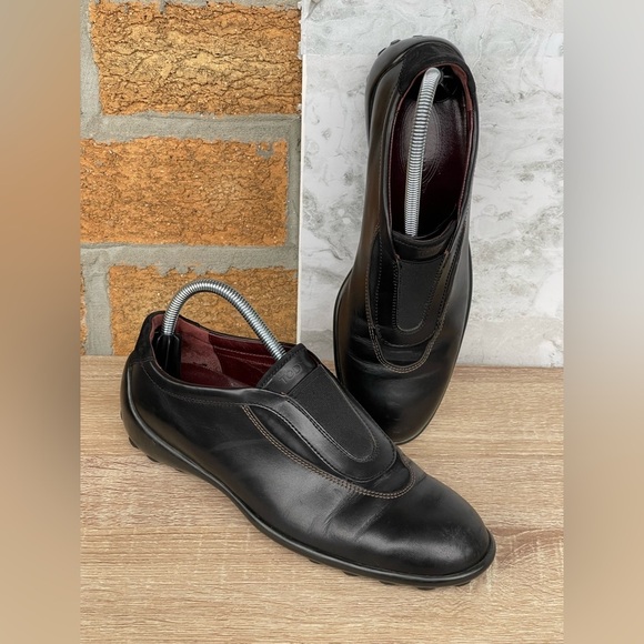 Tod's Shoes - Tod's slip-on leather casual shoes size 39.5 /8.5
